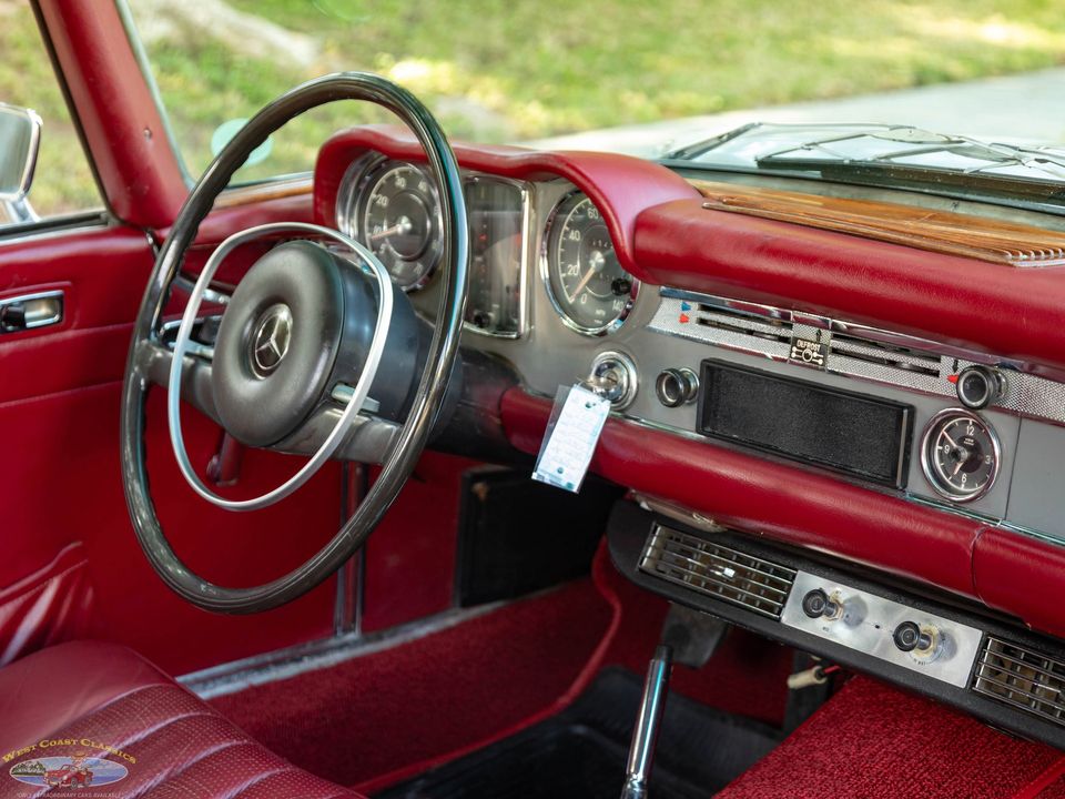 1968 Mercedes-Benz 280SL