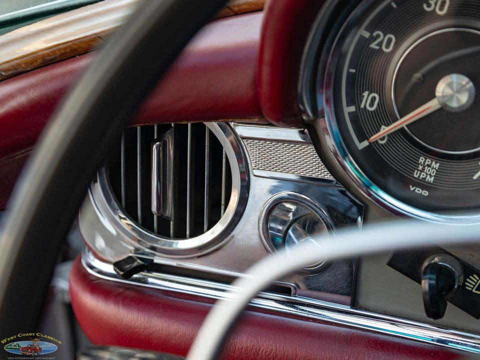 1968 Mercedes-Benz 280SL