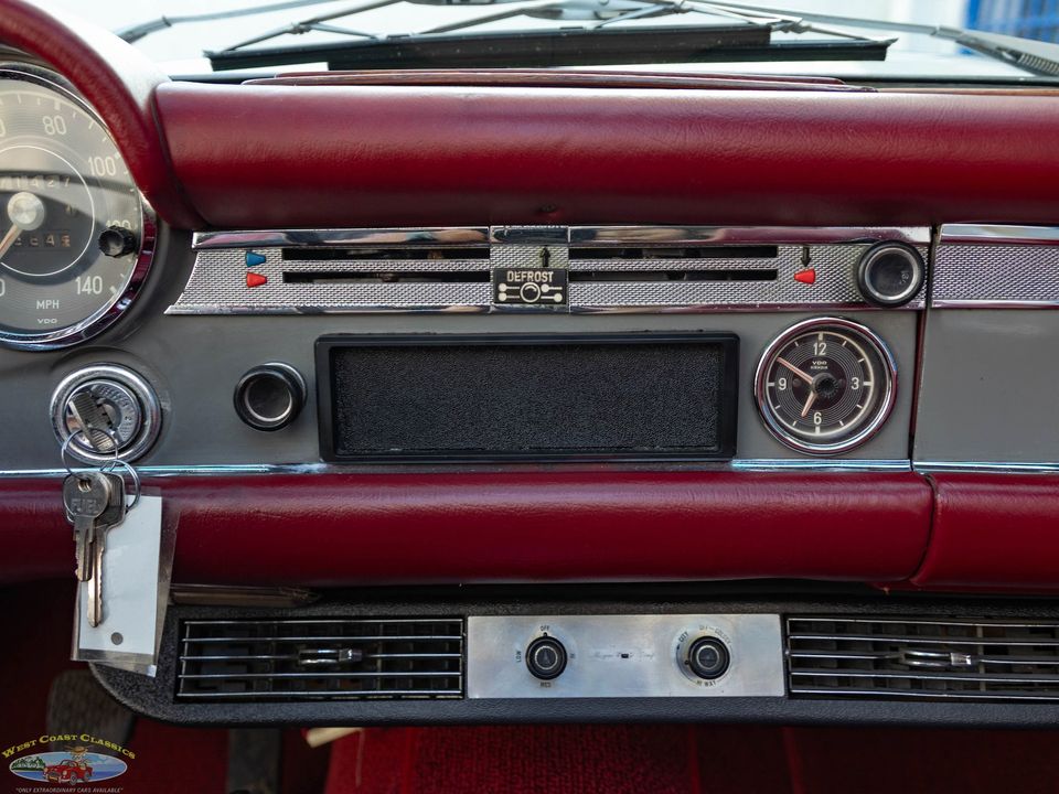 1968 Mercedes-Benz 280SL