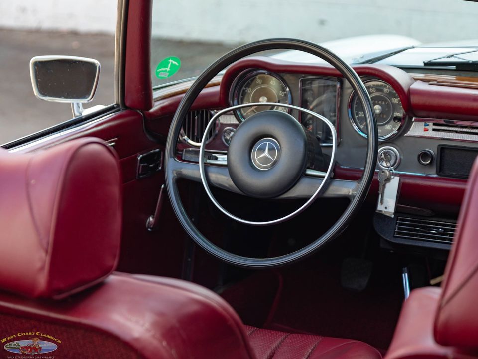 1968 Mercedes-Benz 280SL