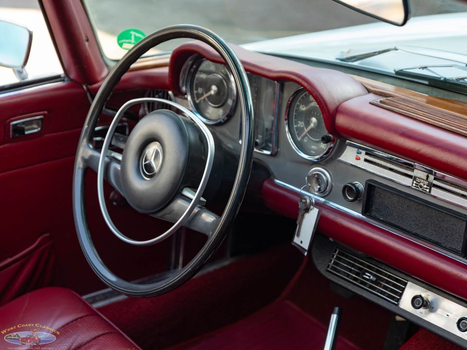 1968 Mercedes-Benz 280SL