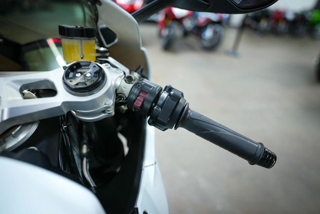 2014 Ducati 899 Panigale White