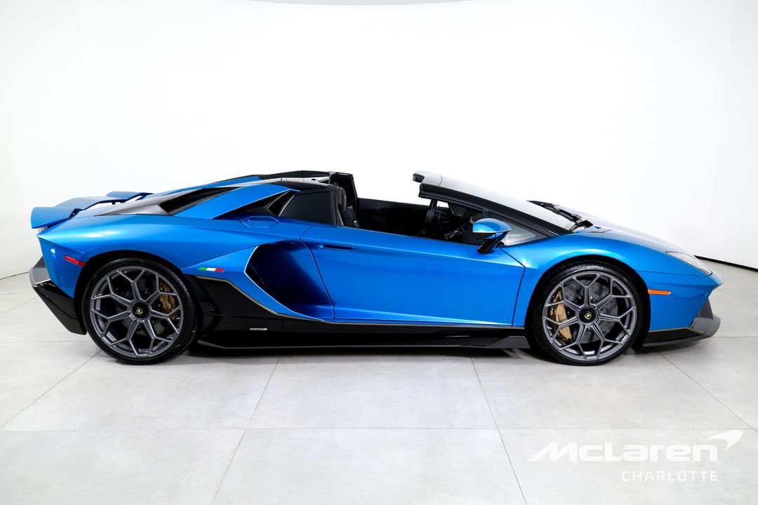 2022 Lamborghini Aventador