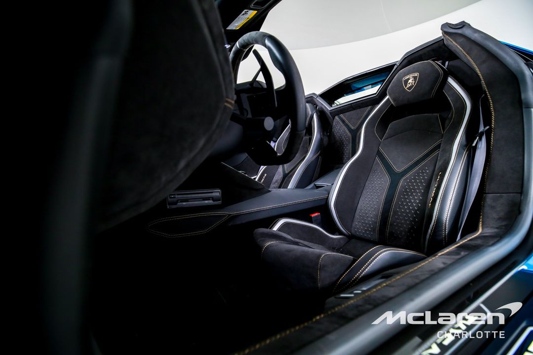 2022 Lamborghini Aventador