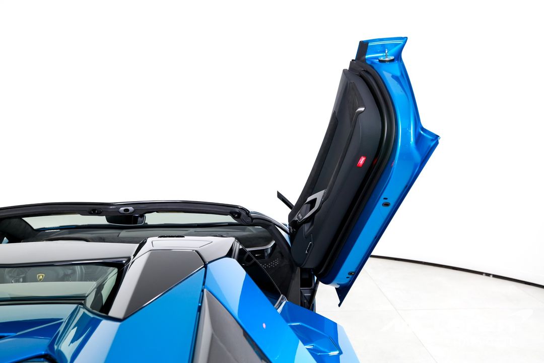 2022 Lamborghini Aventador