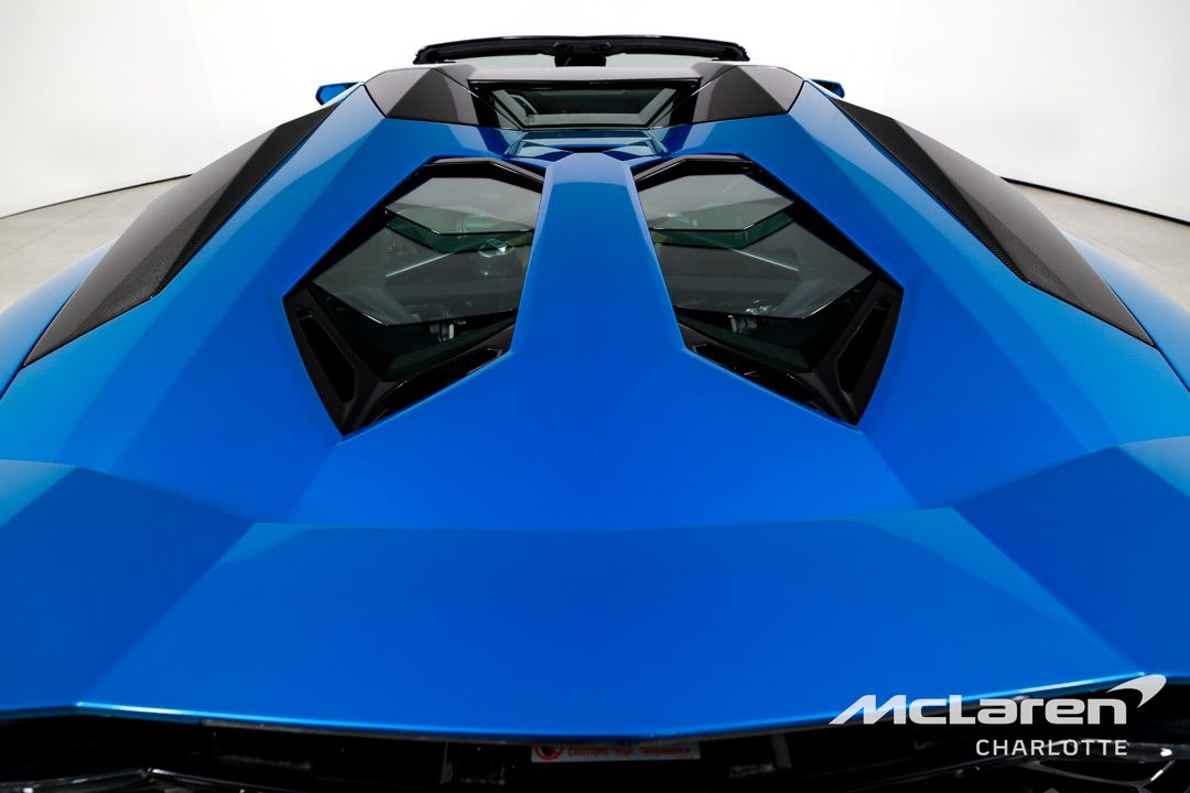 2022 Lamborghini Aventador