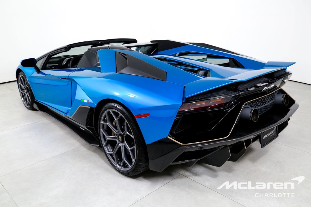 2022 Lamborghini Aventador