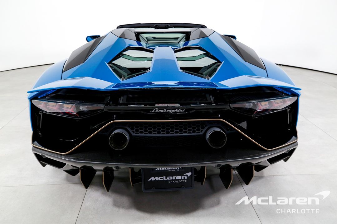 2022 Lamborghini Aventador
