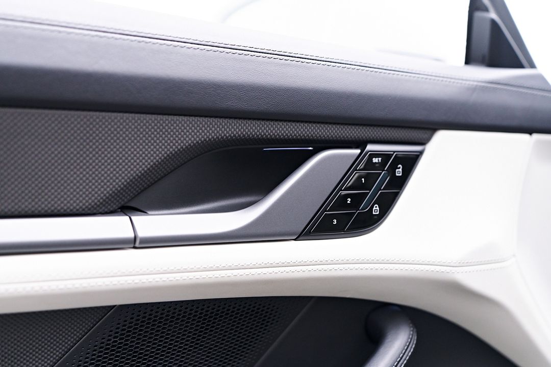 2020 Porsche Taycan