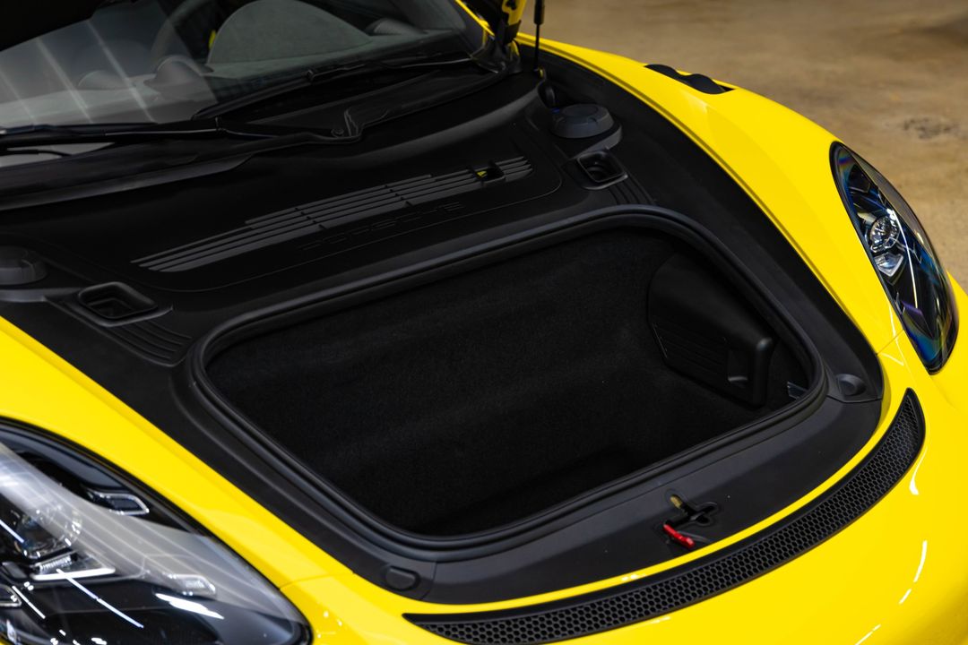 2025 Porsche GT4 RS Weissach