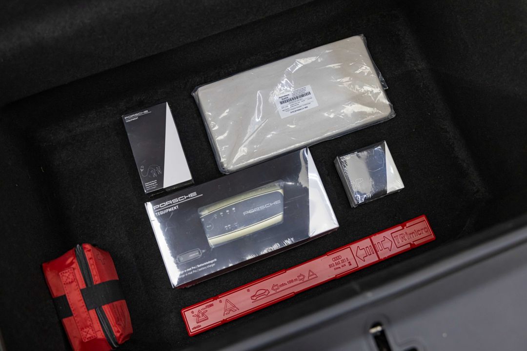 2025 Porsche GT4 RS Weissach