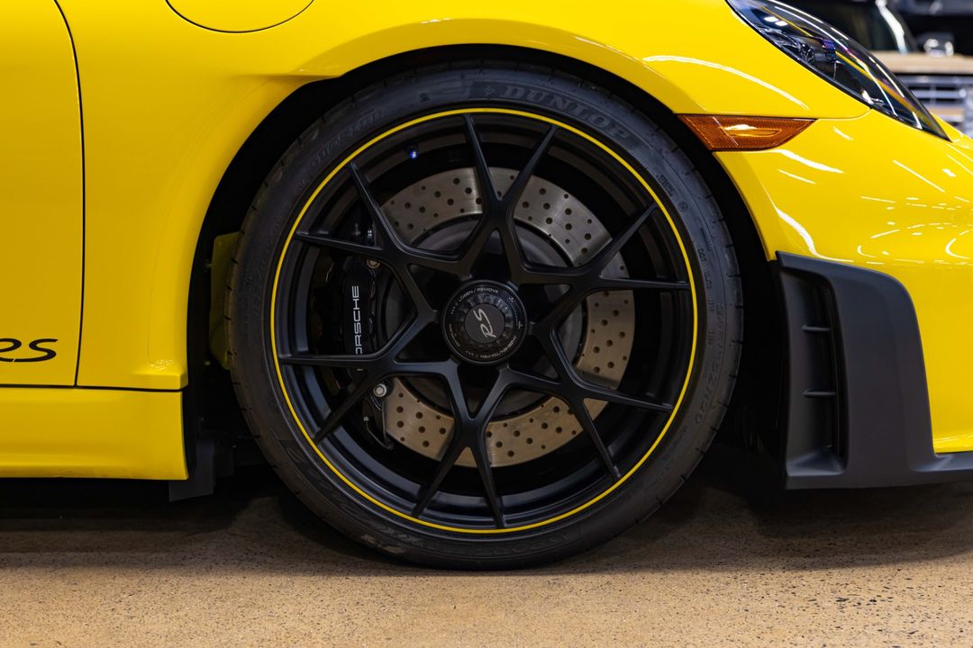 2025 Porsche GT4 RS Weissach