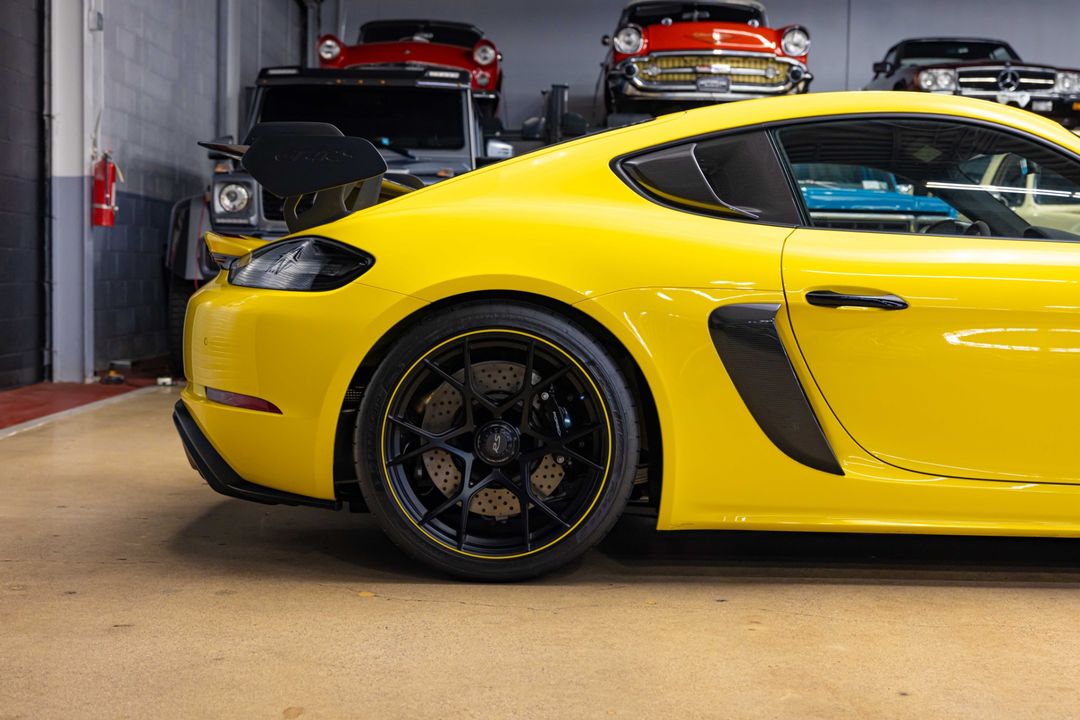 2025 Porsche GT4 RS Weissach