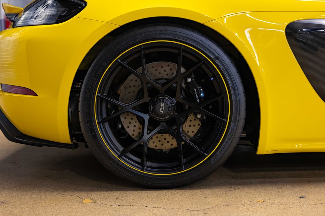 2025 Porsche GT4 RS Weissach