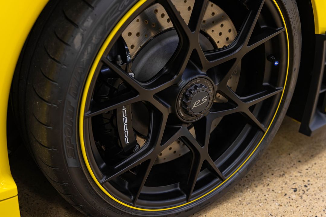 2025 Porsche GT4 RS Weissach