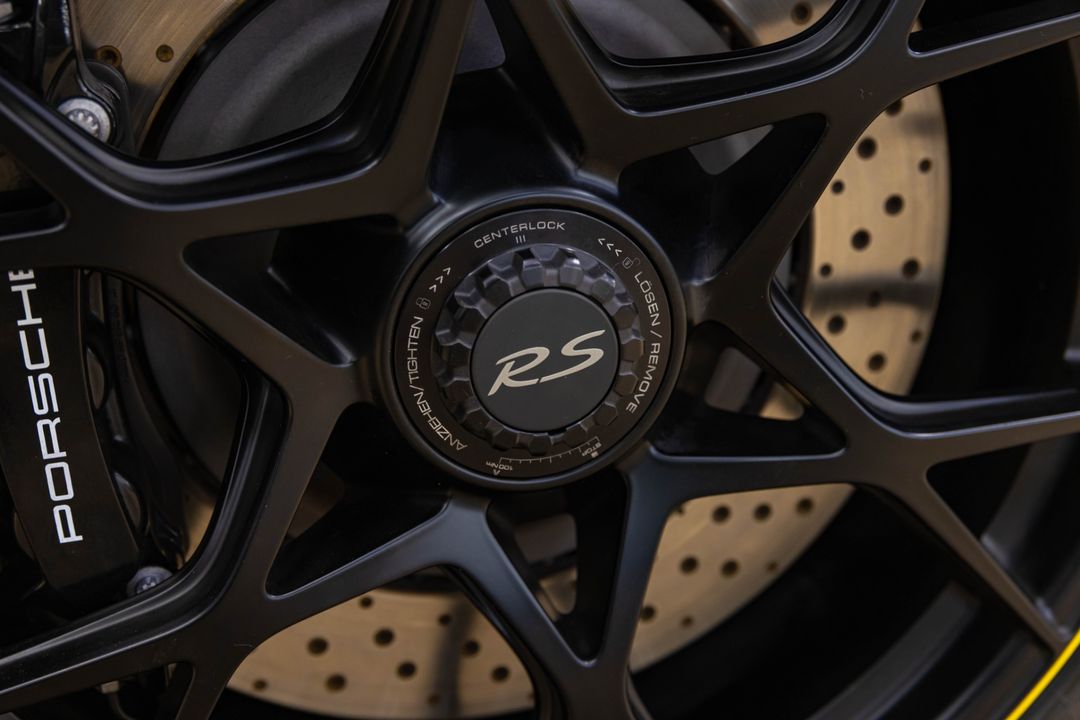 2025 Porsche GT4 RS Weissach