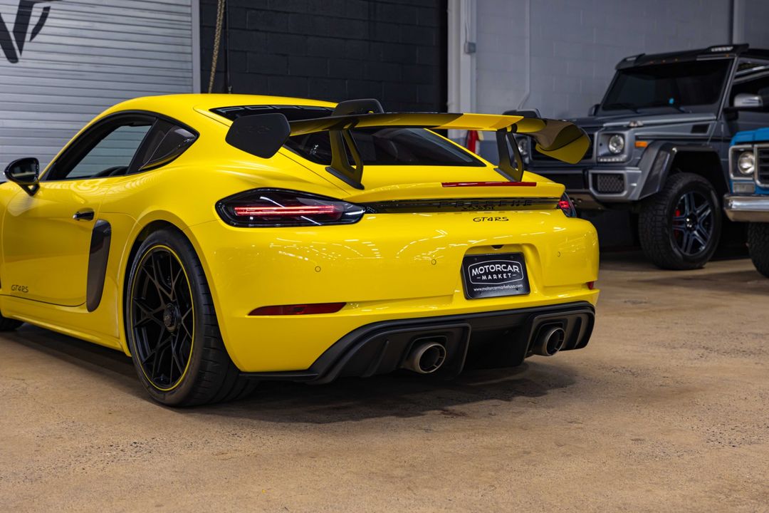 2025 Porsche GT4 RS Weissach