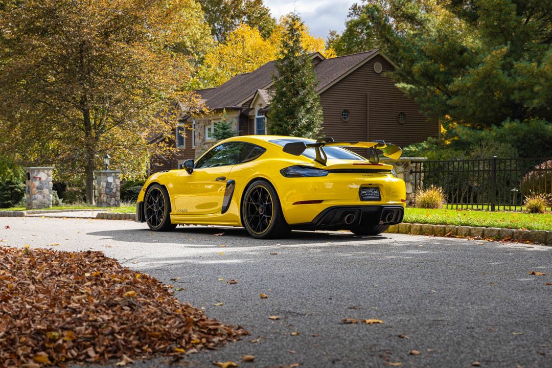2025 Porsche GT4 RS Weissach