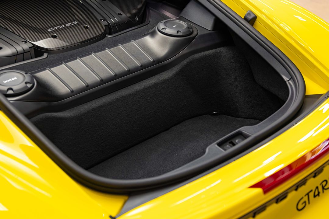 2025 Porsche GT4 RS Weissach