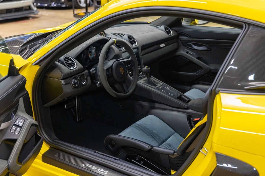 2025 Porsche GT4 RS Weissach