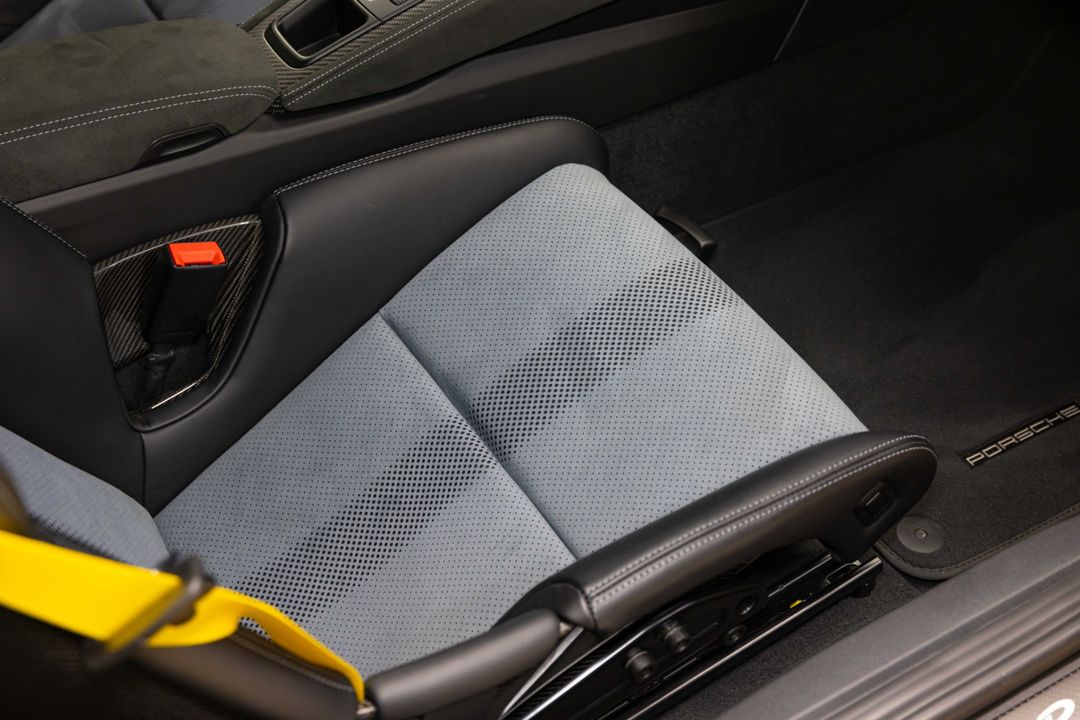 2025 Porsche GT4 RS Weissach