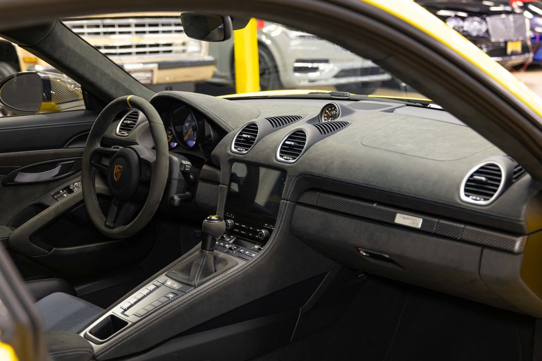 2025 Porsche GT4 RS Weissach