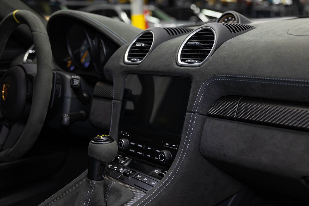 2025 Porsche GT4 RS Weissach