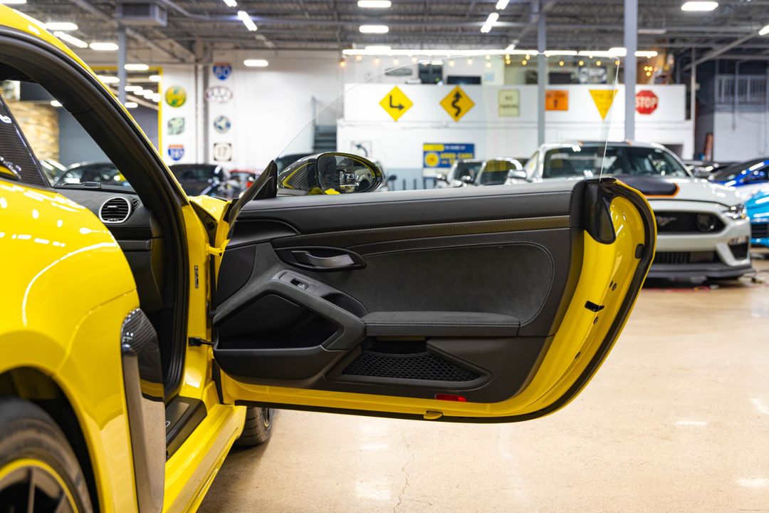 2025 Porsche GT4 RS Weissach