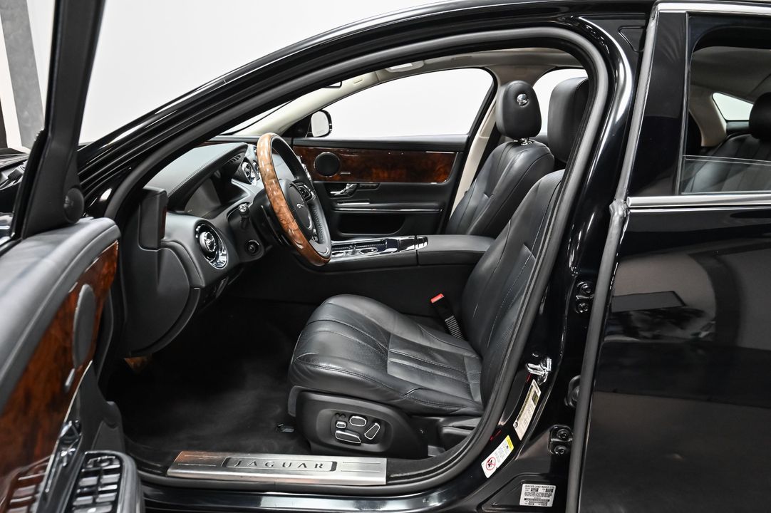 2013 Jaguar XJ