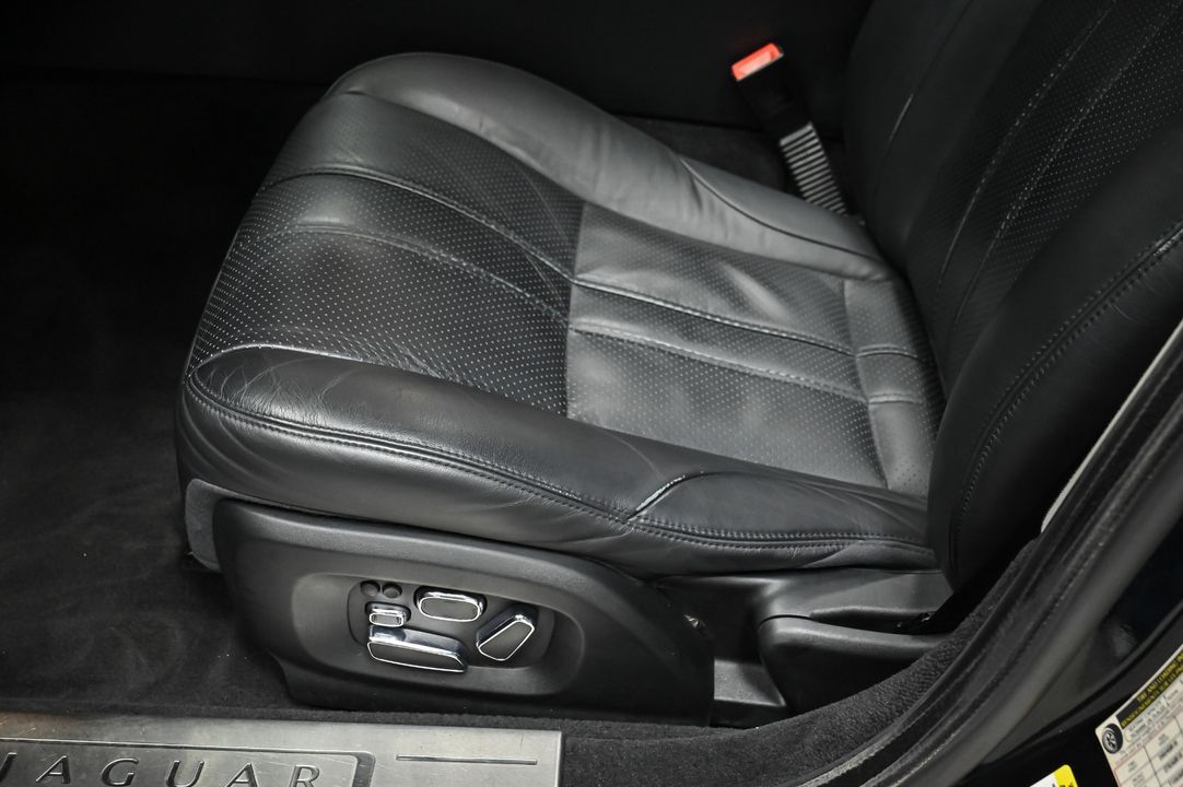 2013 Jaguar XJ