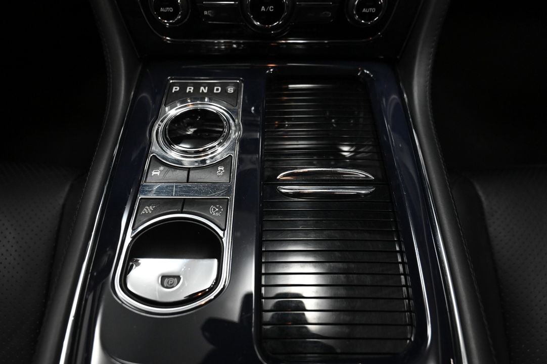 2013 Jaguar XJ