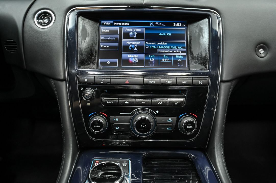 2013 Jaguar XJ