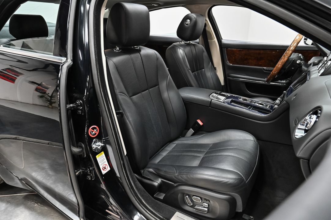 2013 Jaguar XJ