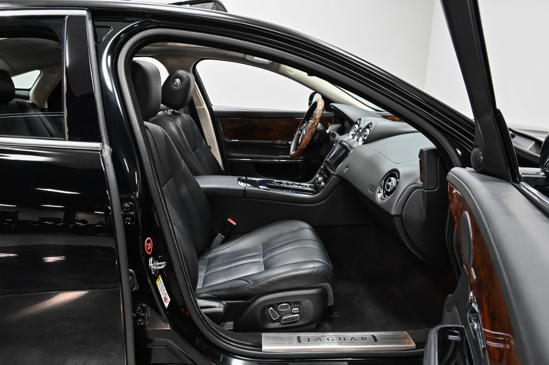 2013 Jaguar XJ
