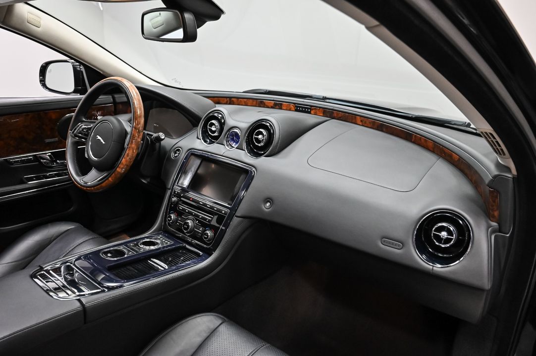 2013 Jaguar XJ