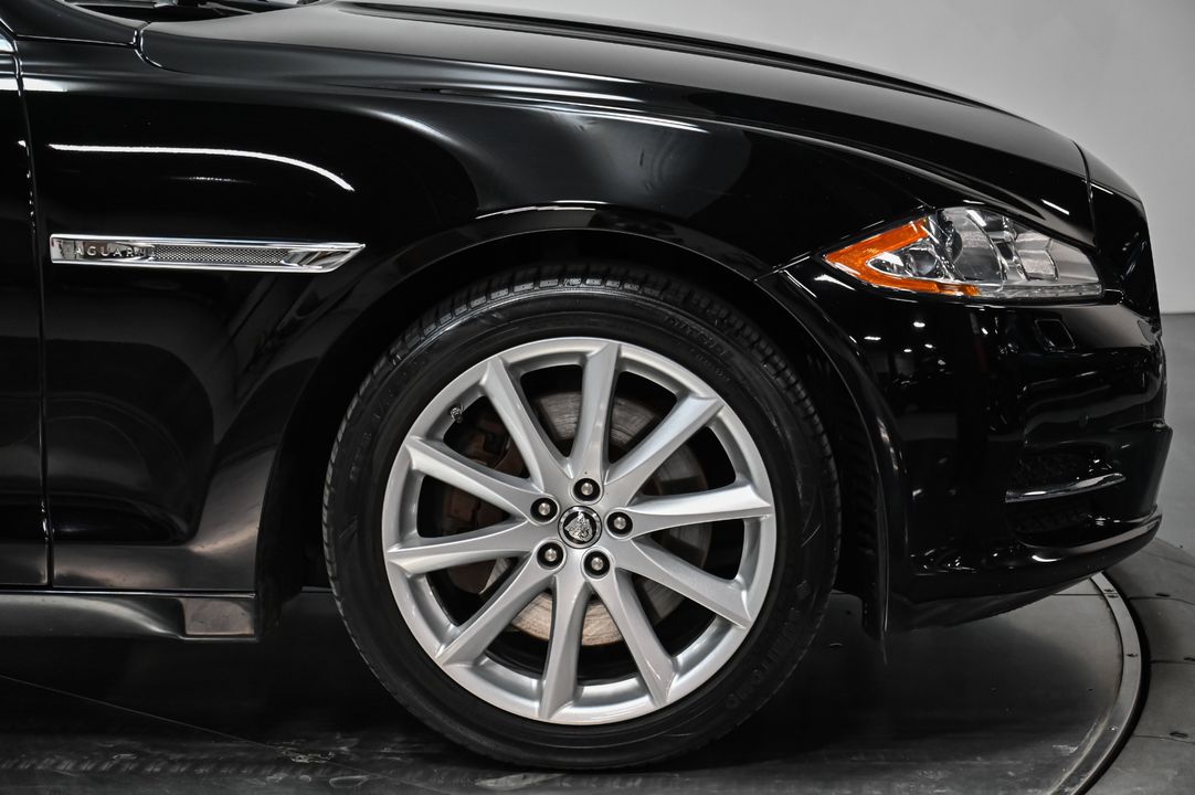 2013 Jaguar XJ