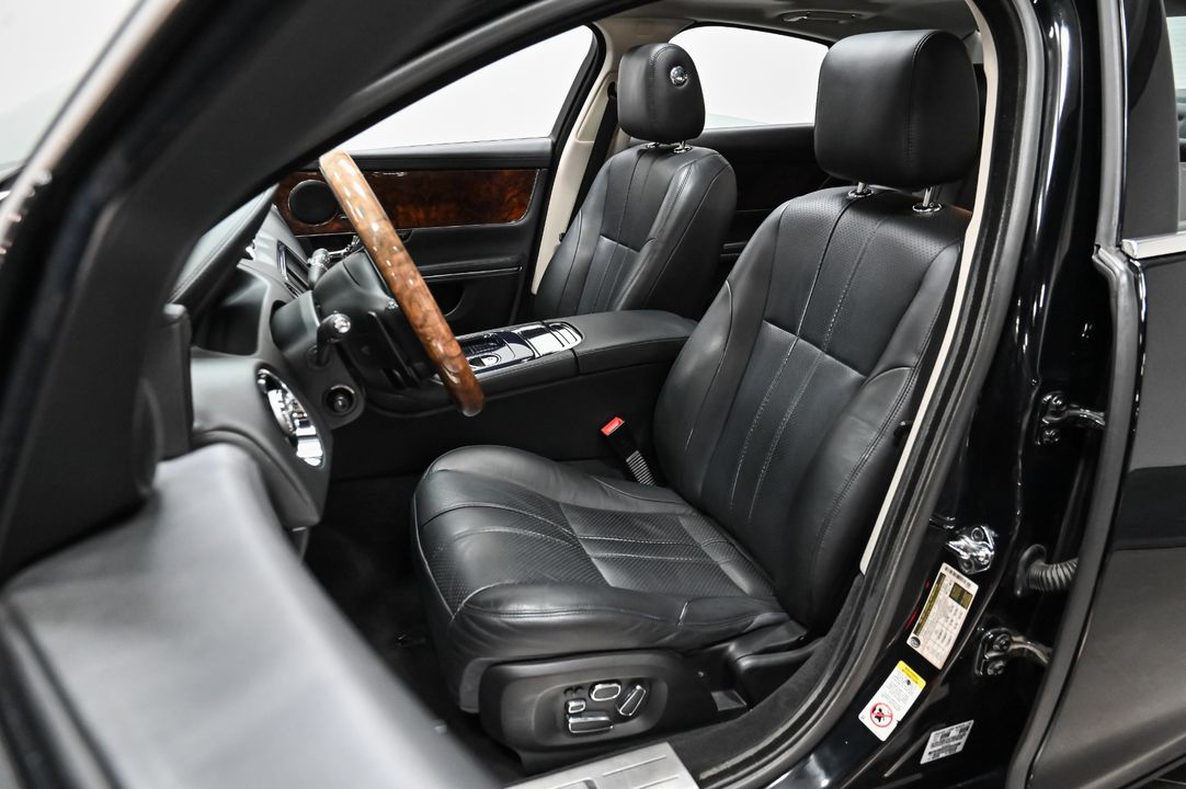 2013 Jaguar XJ