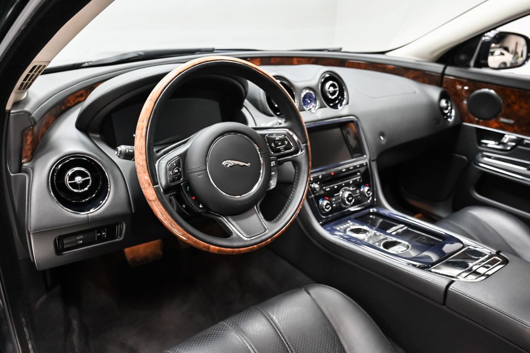 2013 Jaguar XJ