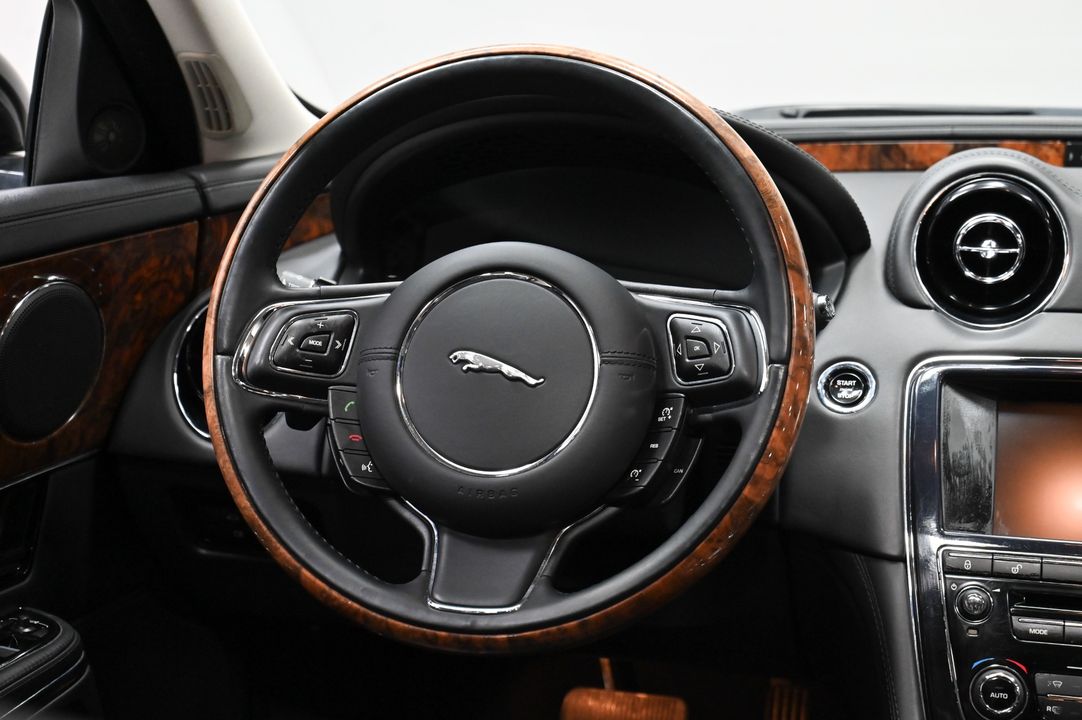 2013 Jaguar XJ