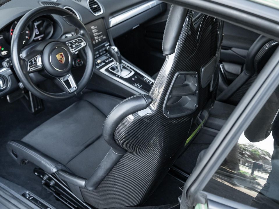 2023 Porsche 718 Cayman