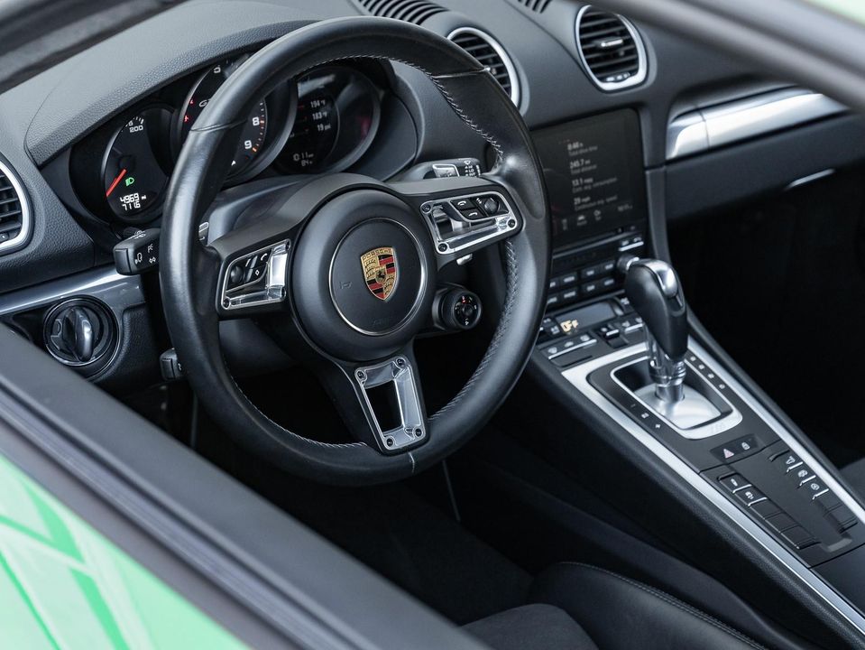 2023 Porsche 718 Cayman