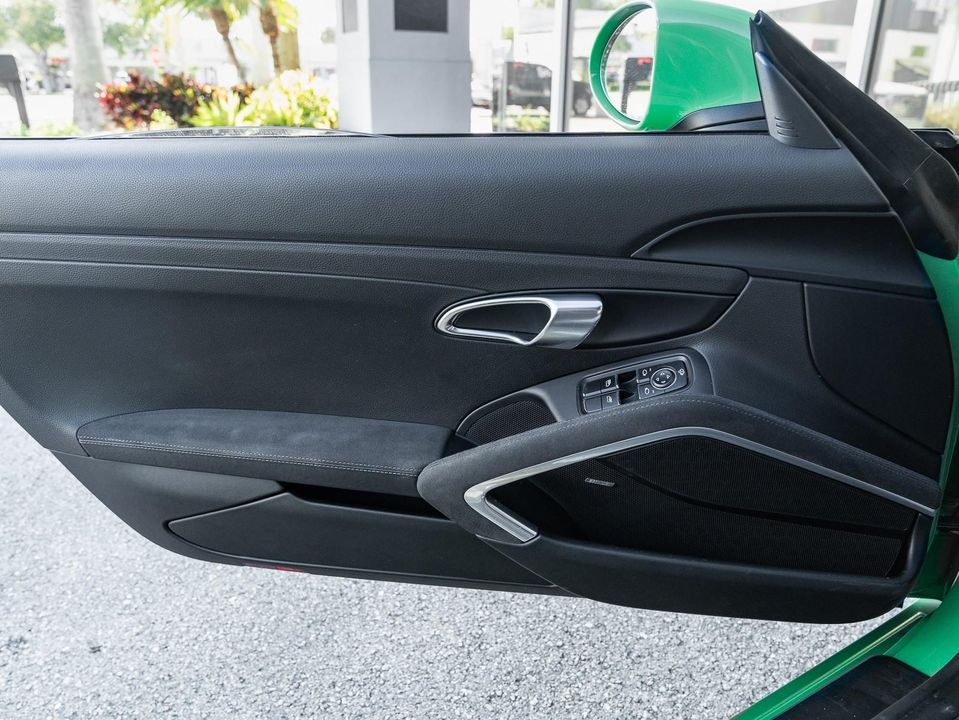 2023 Porsche 718 Cayman