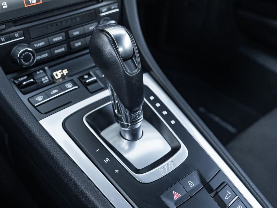 2023 Porsche 718 Cayman