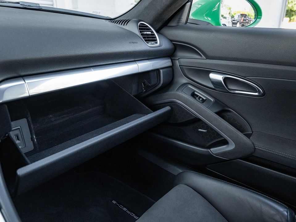 2023 Porsche 718 Cayman