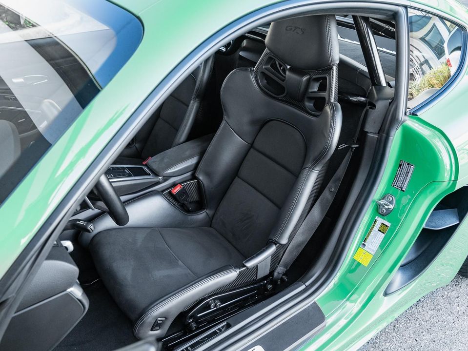 2023 Porsche 718 Cayman