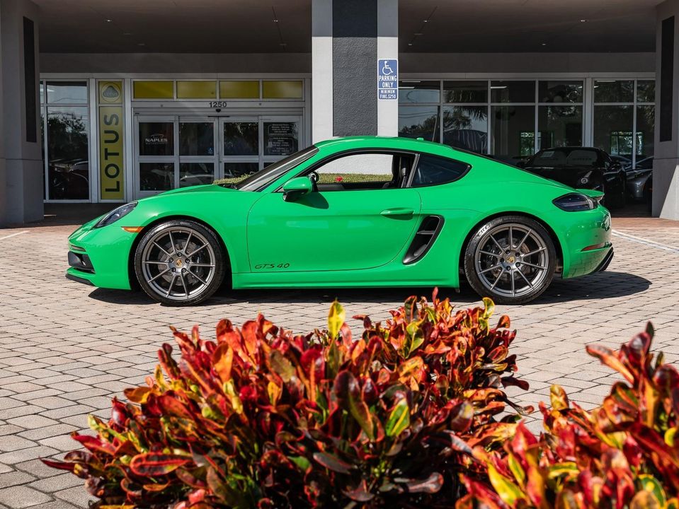 2023 Porsche 718 Cayman