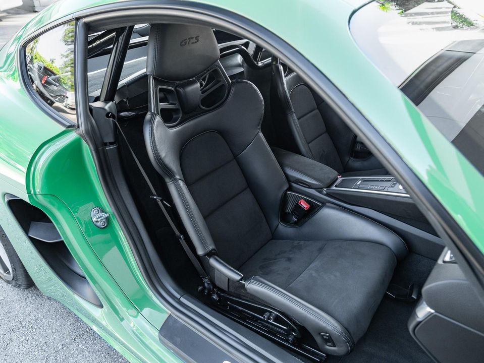 2023 Porsche 718 Cayman