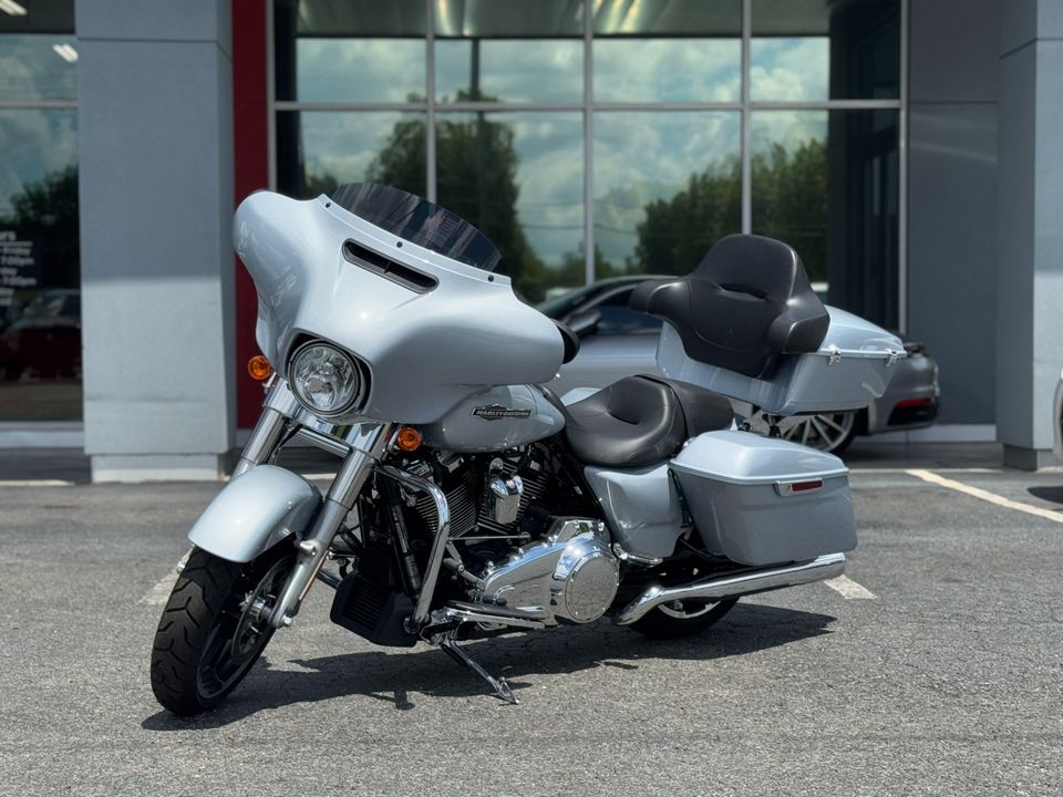 2023 Harley Davidson Street Glide FLHX