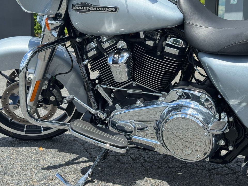 2023 Harley Davidson Street Glide FLHX