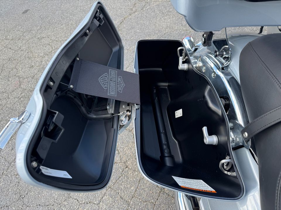 2023 Harley Davidson Street Glide FLHX